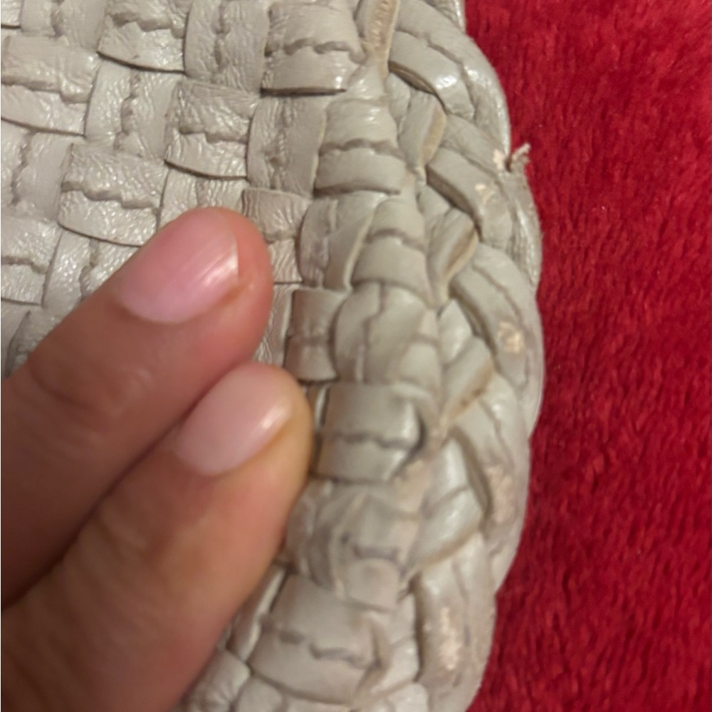 Bottega Veneta Cream  large Woven Tote - Picture 4 of 15